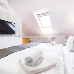 Maroli Hotel