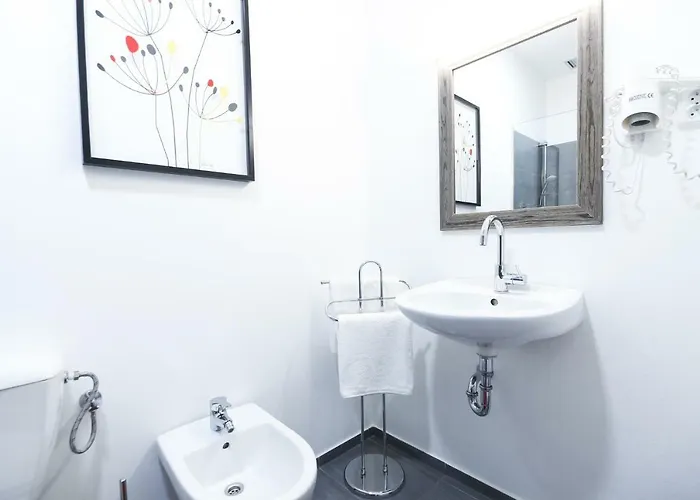 Maroli Hotel 3*